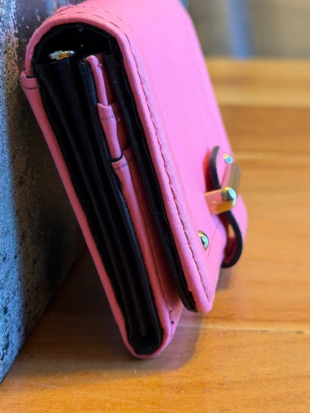 Barbiecore Pink Faux Leather Compact‎ Wallet Snap Closure  (VGUC)